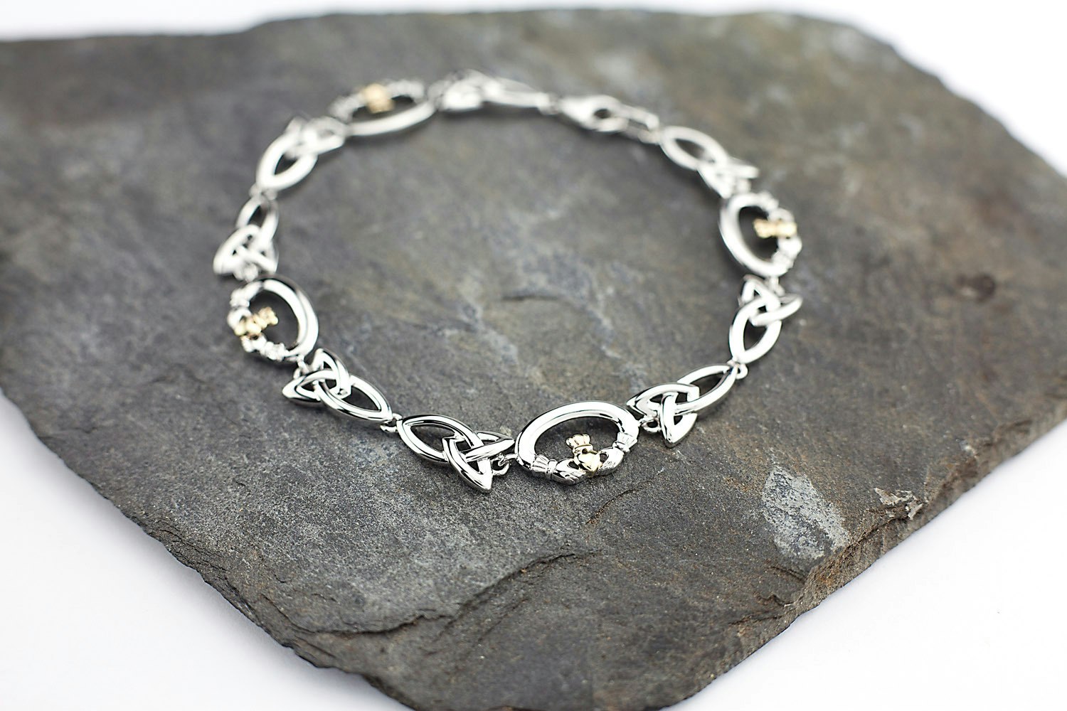 Silver and Hand-knitted ๑ 999 Silver Bracelet for Men ๑ Oxidized Silver  Bracelet ๑ Celtic Bracelet ๑ Woven Bracelet - Etsy | Oxidized silver  bracelet, Celtic bracelet, Silver knot bracelet